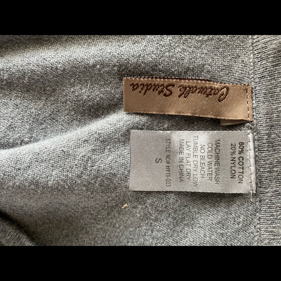 Cold shoulder tunic - Picture 2 of 4